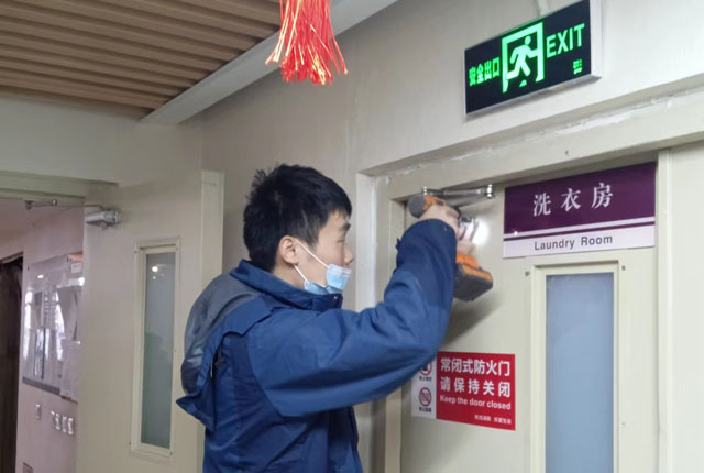 写字楼老旧防火门更换的施工流程和验收标准